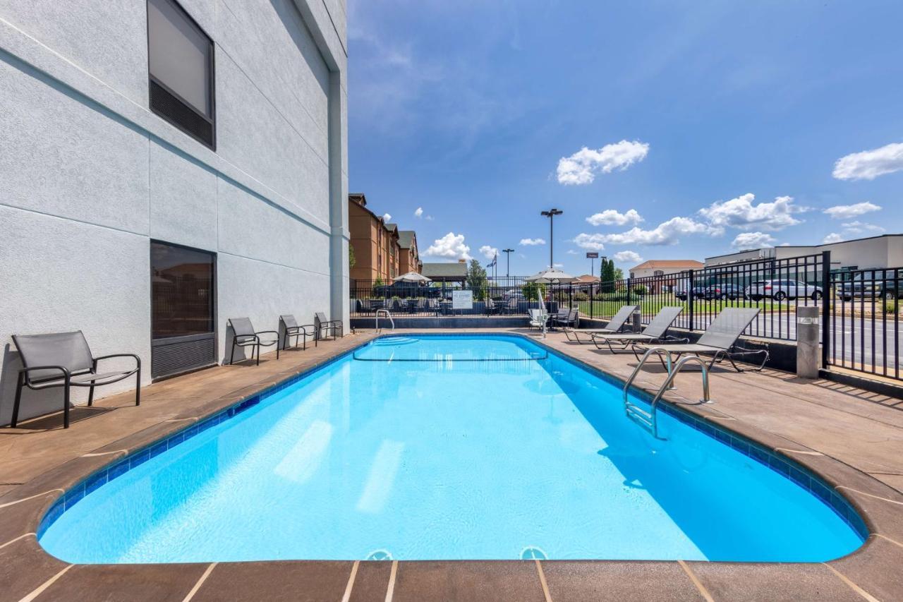 Hampton Inn Saint Robert Εξωτερικό φωτογραφία