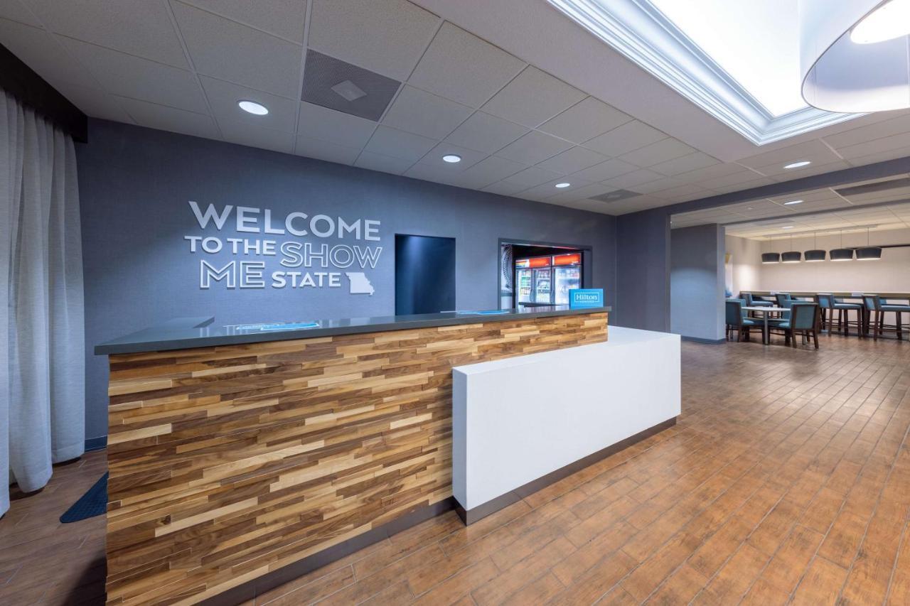 Hampton Inn Saint Robert Εξωτερικό φωτογραφία